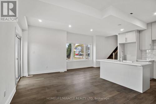 4619 Second Avenue, Niagara Falls, ON - Indoor Photo Showing Kitchen