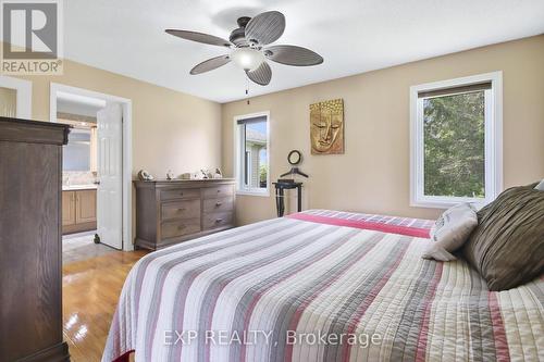 746 St Pierre Road, Russell, ON - Indoor Photo Showing Bedroom