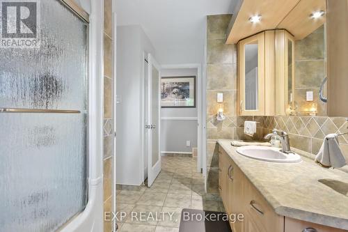 746 St Pierre Road, Russell, ON - Indoor Photo Showing Bathroom