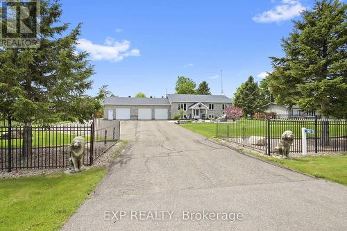 746 St Pierre Road, Russell, ON - Outdoor