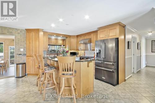 746 St Pierre Road, Russell, ON - Indoor Photo Showing Kitchen