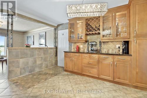 746 St Pierre Road, Russell, ON - Indoor Photo Showing Kitchen