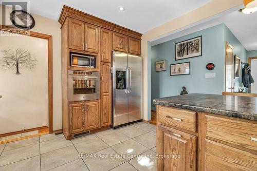 19 Promenade Road, Guelph/Eramosa, ON - Indoor Photo Showing Kitchen