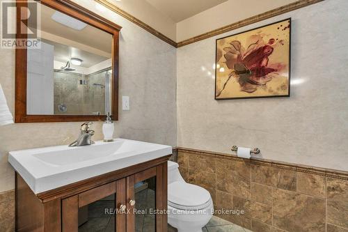 19 Promenade Road, Guelph/Eramosa, ON - Indoor Photo Showing Bathroom