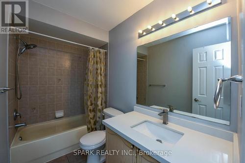 42 Winners Circle, Brampton, ON - Indoor Photo Showing Bathroom