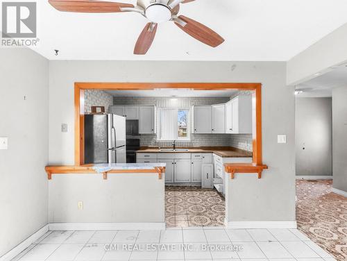 17 Maplestone Avenue, Sarnia, ON - Indoor Photo Showing Kitchen