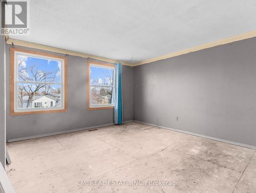 17 Maplestone Avenue, Sarnia, ON - Indoor Photo Showing Other Room