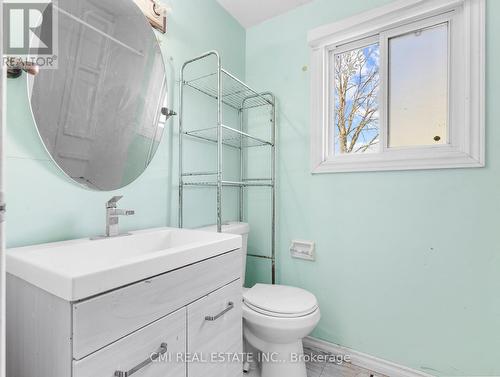 17 Maplestone Avenue, Sarnia, ON - Indoor Photo Showing Bathroom