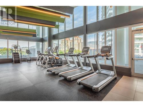 1181 Sunset Drive Unit# 1002, Kelowna, BC - Indoor Photo Showing Gym Room