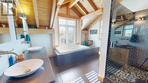 13113 Sunnyside Drive, Fort St. John, BC - Indoor Photo Showing Bathroom