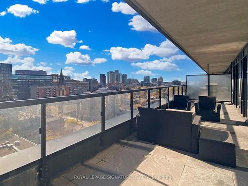 1105-608 Richmond St W, Toronto, ON - Outdoor With View