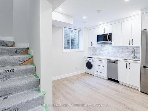 Lower-20 Kewbeach Ave, Toronto, ON - Indoor Photo Showing Kitchen