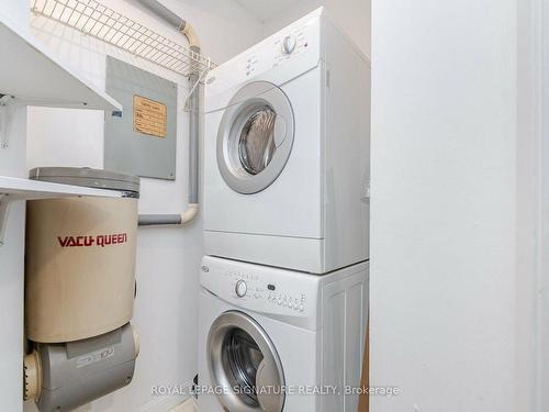 2801-45 Kingsbridge Gardens Circ, Mississauga, ON - Indoor Photo Showing Laundry Room