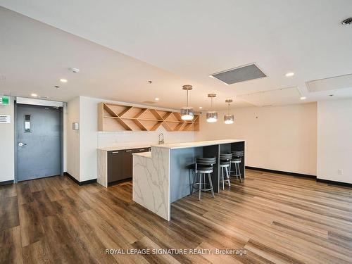 3205-60 Frederick St, Kitchener, ON - Indoor Photo Showing Kitchen