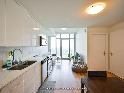 3205-60 Frederick St, Kitchener, ON - Indoor Photo Showing Kitchen With Double Sink