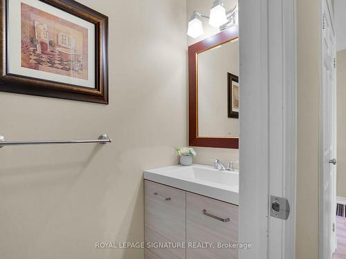 99 Westwinds Dr, London, ON - Indoor Photo Showing Bathroom