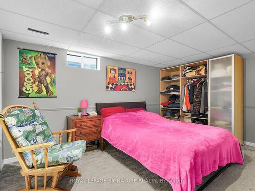 99 Westwinds Dr, London, ON - Indoor Photo Showing Bedroom