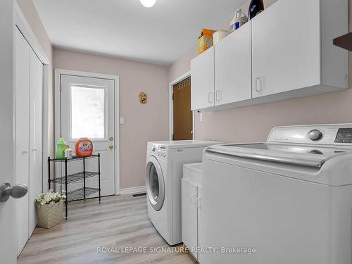 99 Westwinds Dr, London, ON - Indoor Photo Showing Laundry Room