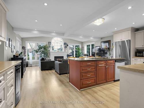 99 Westwinds Dr, London, ON - Indoor Photo Showing Kitchen