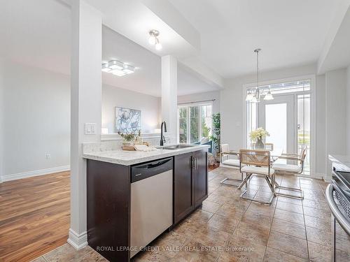 12-7 Lakelawn Rd, Grimsby, ON - Indoor Photo Showing Kitchen