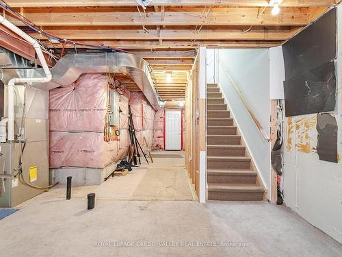 12-7 Lakelawn Rd, Grimsby, ON - Indoor Photo Showing Basement