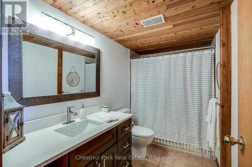 1033 Point Ideal Road, Lake Of Bays (Franklin), ON - Indoor Photo Showing Bathroom