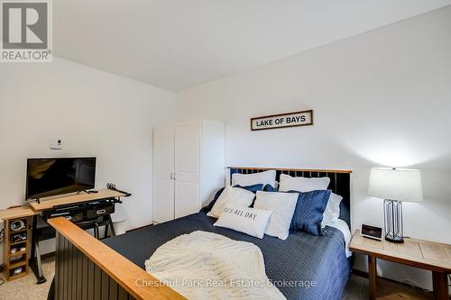 1033 Point Ideal Road, Lake Of Bays (Franklin), ON - Indoor Photo Showing Bedroom