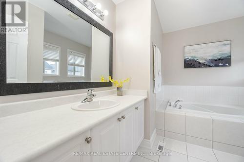 1016 Mccuaig Drive, Milton, ON - Indoor Photo Showing Bathroom