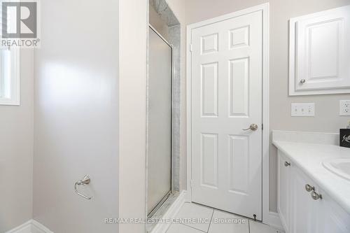 1016 Mccuaig Drive, Milton, ON - Indoor Photo Showing Bathroom