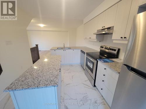 2 Sedgemoor Street, Whitby, ON - Indoor Photo Showing Kitchen