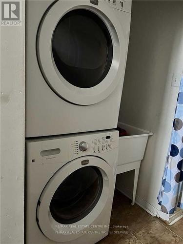 740 States Street, Mississauga, ON - Indoor Photo Showing Laundry Room