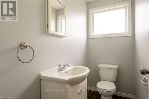 54 Fairway Drive, Hamilton, ON - Indoor Photo Showing Bathroom