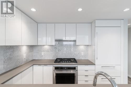 2501 5883 Barker Avenue, Burnaby, BC - Indoor Photo Showing Kitchen With Upgraded Kitchen