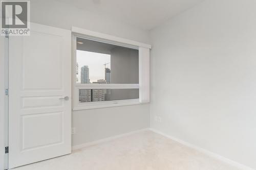 2501 5883 Barker Avenue, Burnaby, BC - Indoor Photo Showing Other Room