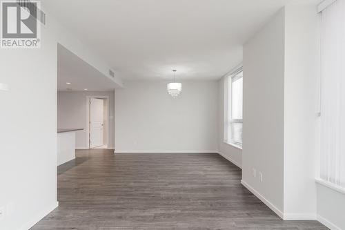 2501 5883 Barker Avenue, Burnaby, BC - Indoor Photo Showing Other Room