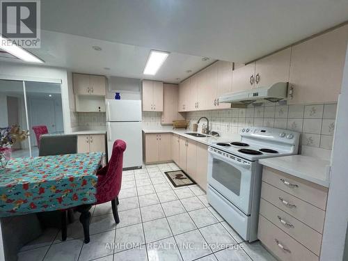 Bsmt - 56 Quantum Street, Markham, ON - Indoor Photo Showing Kitchen