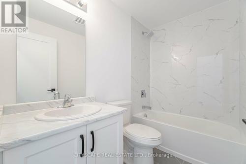 1105 - 460 Dundas Street E, Hamilton, ON - Indoor Photo Showing Bathroom