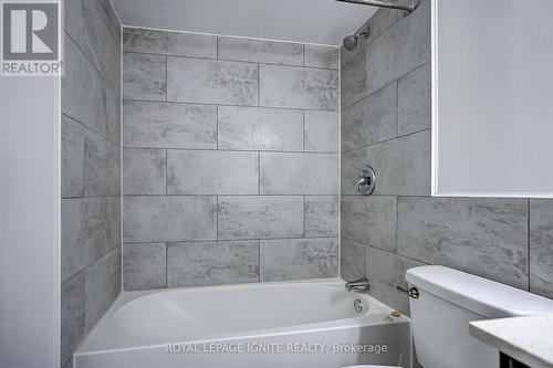 1913 - 100 Wingarden Court, Toronto, ON - Indoor Photo Showing Bathroom