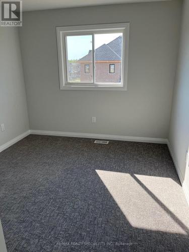 9297 Griffon Street, Niagara Falls, ON - Indoor Photo Showing Other Room