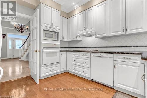 9 - 88 Lakeport Road, St. Catharines, ON - Indoor Photo Showing Kitchen