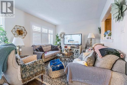 21 Hoover Road, Brampton, ON - Indoor Photo Showing Living Room