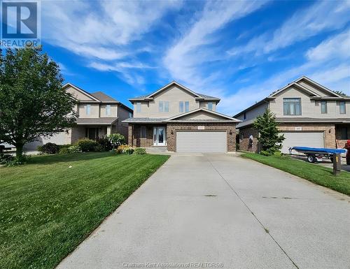 122 Smithfield Circle, Chatham, ON - Outdoor With Facade