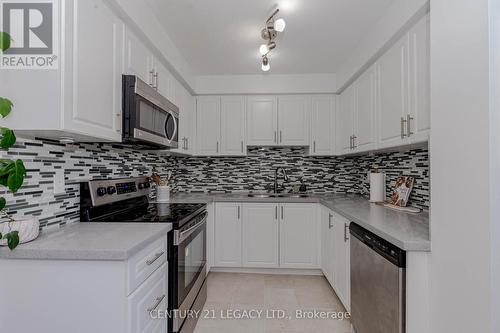 14 - 460 Bristol Road W, Mississauga, ON - Indoor Photo Showing Kitchen With Stainless Steel Kitchen With Upgraded Kitchen