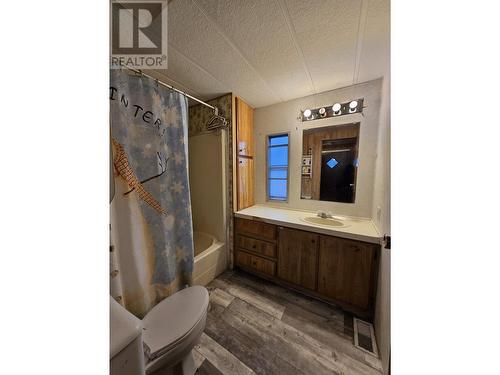 18 5378 Park Drive, 100 Mile House, BC - Indoor Photo Showing Bathroom