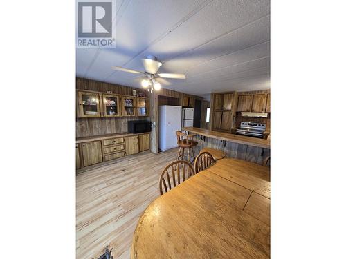 18 5378 Park Drive, 100 Mile House, BC - Indoor Photo Showing Dining Room