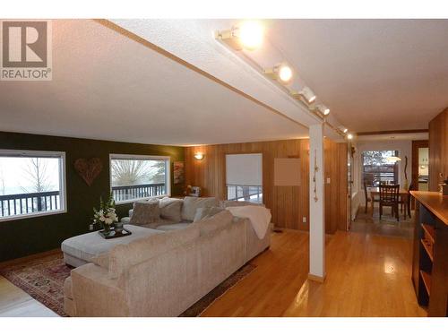 4955 Lake Kathlyn Junction Road, Smithers, BC - Indoor Photo Showing Bedroom