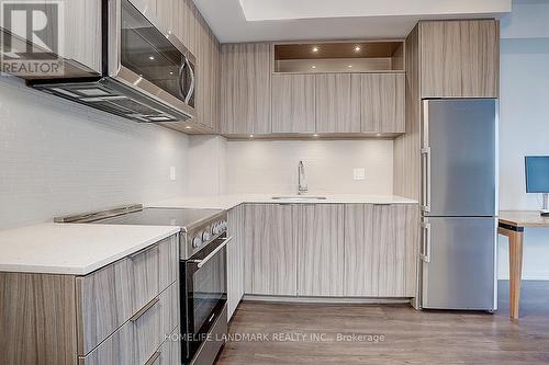 806 - 50 Forest Manor Road, Toronto, ON - Indoor Photo Showing Kitchen With Upgraded Kitchen