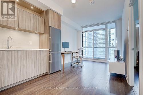 806 - 50 Forest Manor Road, Toronto, ON - Indoor