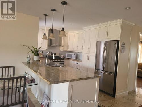 34 Battersea Crescent, Toronto, ON - Indoor Photo Showing Kitchen With Double Sink