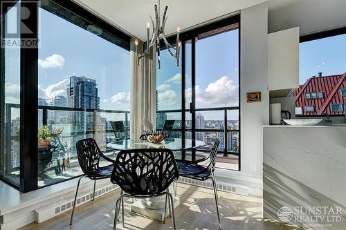 1804 1003 Burnaby Street, Vancouver, BC - Indoor Photo Showing Dining Room